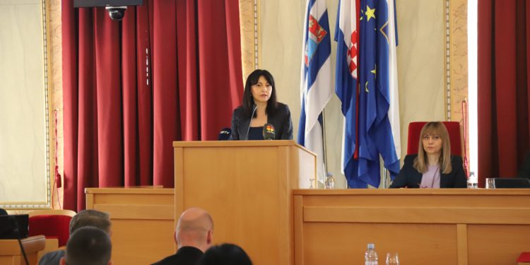 Subvencioniranje županijskog linijskog prijevoza u fokusu 12. sjednice Skupštine Osječko-baranjske županije