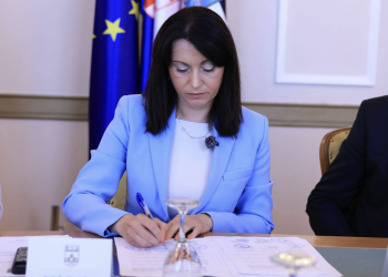 Osječko-baranjska županija i pet jedinica lokalne samouprave potpisali sporazum vrijedan 1,4 milijuna eura za kontrolu komaraca