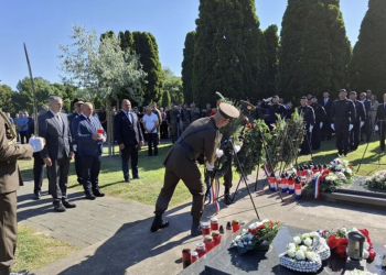 Vukovar se poklonio brigadnom generalu Babiću: 19 godina od smrti legendarnog branitelja koji nikada neće biti zaboravljen