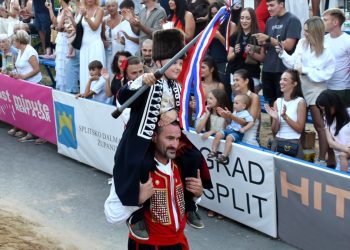 Fotogalerija koja se pamti: Ovako je objektiv Petra Malbaše uhvatio slavlje malog Malte na 71. Vučkovića dječjoj alci
