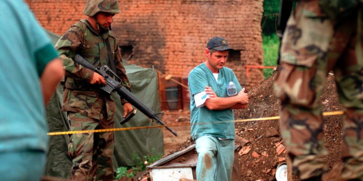 Kosovo počelo s iskapanjem novootkrivenih masovnih grobnica
