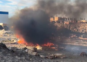 VIDEO Španjolci sinoć zapalili migrantski kamp u Ceuti
