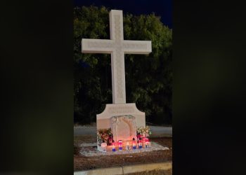 U Istri ponovno podignut zavjetni križ koji su komunisti srušili 1947.