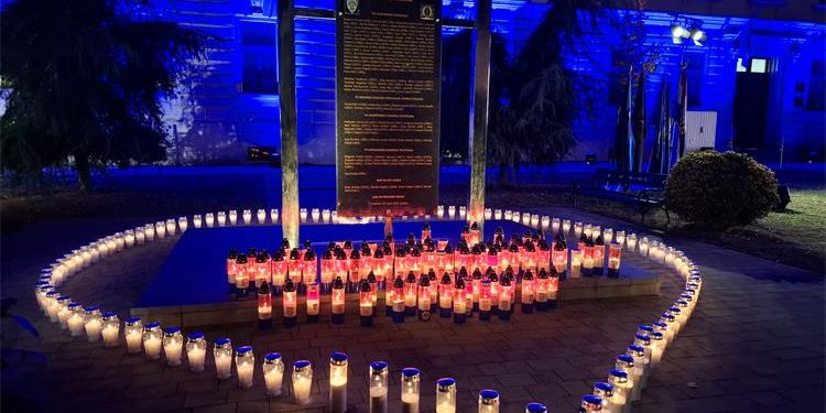U Vukovaru odana počast 97 poginulih i nestalih policajaca: Njihova imena uklesana su u spomen-obilježje