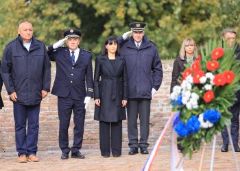 U Osijeku odana počast poginulim hrvatskim braniteljima i žrtvama Domovinskog rata