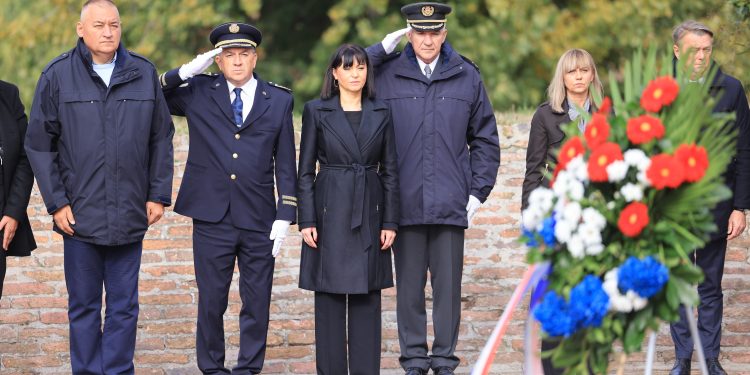 U Osijeku odana počast poginulim hrvatskim braniteljima i žrtvama Domovinskog rata