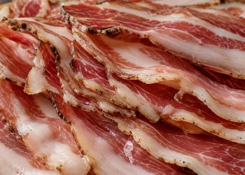 Zbog utvrđene bakterije opozvana Dalmatinska panceta, narezak od 100 grama
